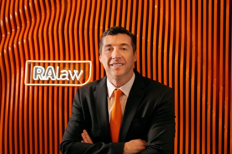 Marcelo Robalinho é especialista em Direito Empresarial e Direito de Imagem