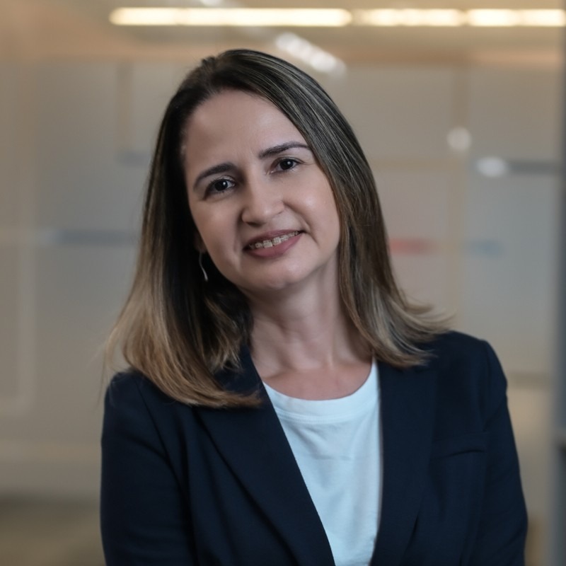 Diuliana França, nova diretora executiva da V8.Tech