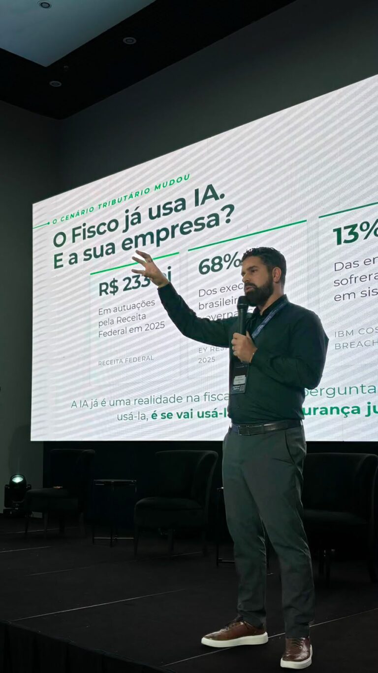 Ulisses Brondi, CEO da ASIS Tax Tech, e Roger Wodson, gerente comercial, durante apresentação no evento