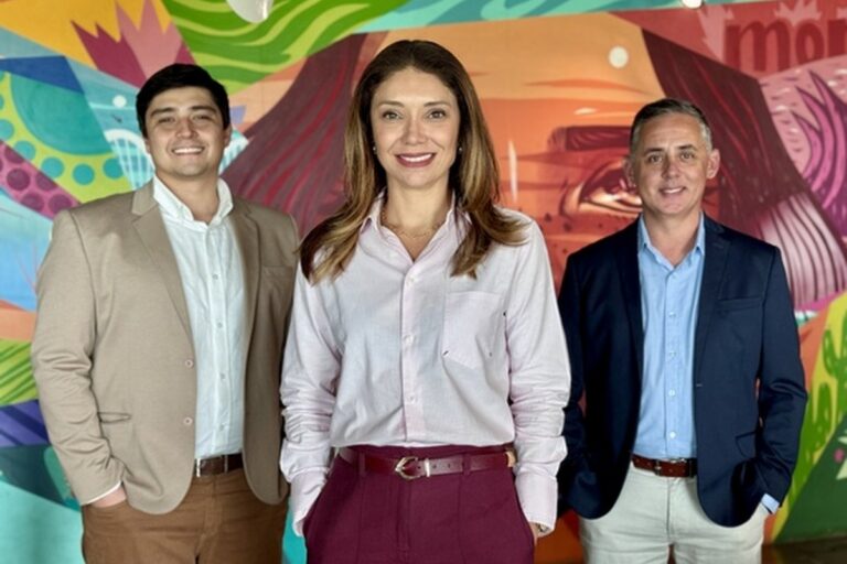 Rafael M. Nakamura, Fabiana Castro e Levilton Vilas Boas, da Montreal Viagens